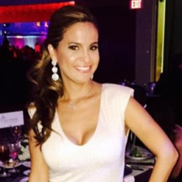 Meet your Posher, Holie - Picture 1 of 2